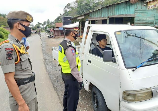 KBO Sat Lantas Polres Tapsel Pimpin Operasi Yustisi Di Jalinsum Angkola Timur Sat