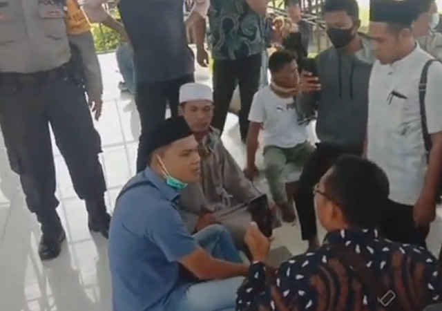 Aksi