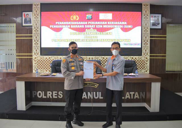 Polres Tapsel Dan PT Pos Indonesia Tandatangani Kerjasama Terkait SIM Delivery Polres