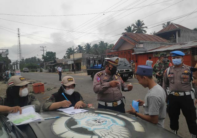 Polres Tapsel Salurkan Paket Sembako Dalam Operasi Yustisi Di Angkola Muara Tais Polres Tapsel