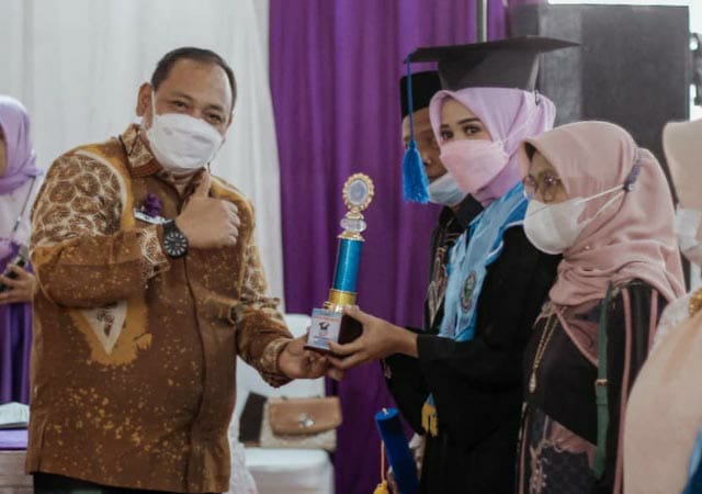 Ahli madya