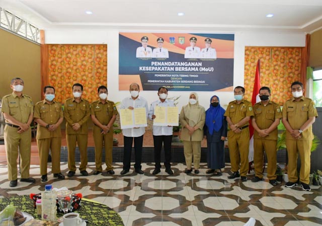 Sergai-Tebing Tinggi Teken MoU untuk Tingkatkan Perekonomian Daerah MoU Pemkab Sergai