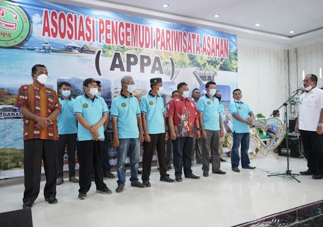 Wakil Bupati Lantik Asosiasi Pengemudi Pariwisata Asahan Wakil bupati