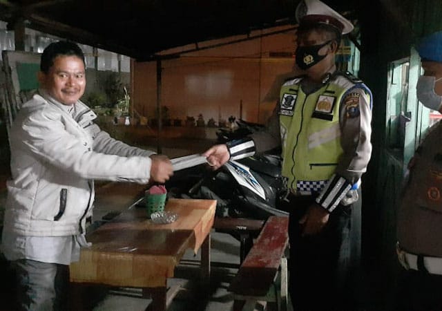 Terapkan Prokes Kepada Warga, Polres Tapsel Gelar Operasi Yustisi Malam Hari Prokes