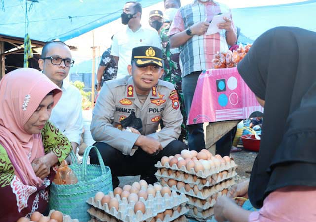 Cek Bapokting di Pasar Sigalangan, Kapolres Tapsel : Stok Masih Aman dan Harga Normal Sigalangan