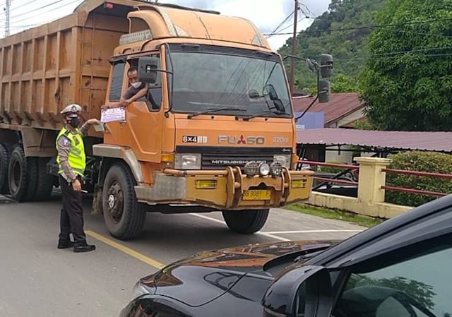 Dengan Humanis, Polantas Polsek Batangtoru Gelar Operasi Zebra Toba di Hari Keempat Humanis