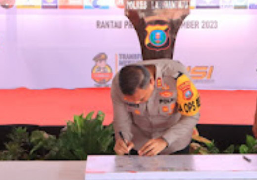 Kapolres Labuhanbatu AKBP James H  Hutajulu, Sik.,Mik, dalam acara Deklarasi Pemilu Damai 2023-2024 5