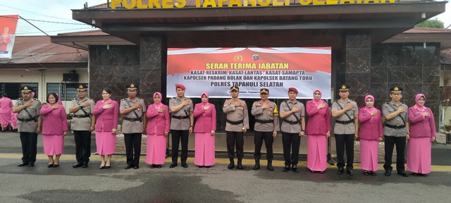 Kapolres Tapsel Pimpin Sertijab Kasat Lantas, Reskrim, Samapta, Kapolsek Padang Bolak dan Batang Toru Polres