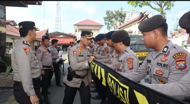 Pastikan Kesiapan Pengamanan Pemilu, Kapolres Tapsel Cek Kelengkapan Peralatan Dalmas Kesiapan