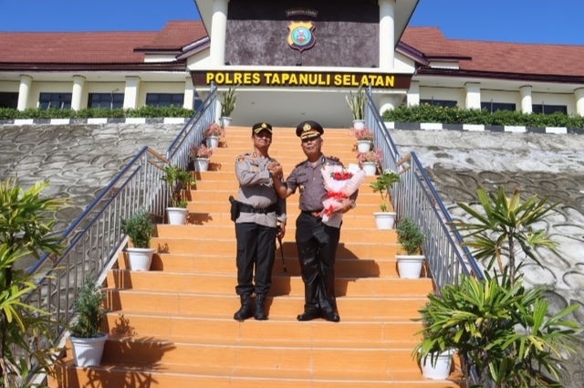 Naik