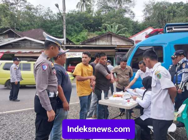 Persiapan Jelang Ops Lilin, Polres Tapsel Bersama Instansi Terkait Gelar Ramp Check dan Rikkes Pengemudi Angkutan Umum Tapsel