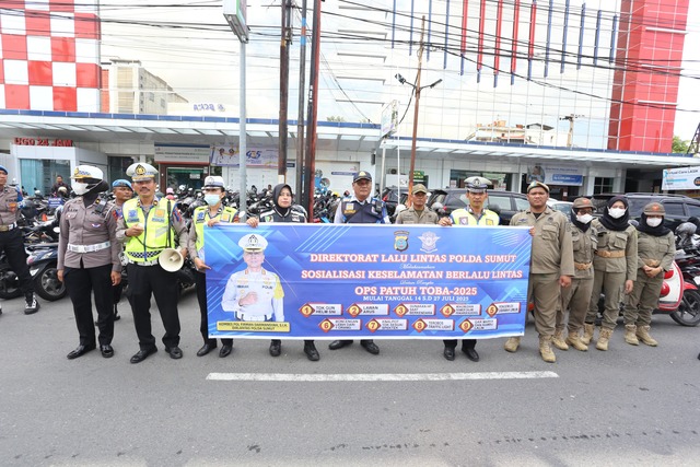 Patroli Gabungan Ditlantas Polda Sumut, Dishub, serta Satpol PP Kota Medan Tertibkan Parkir Liar dan PKL di Badan Jalan Polda