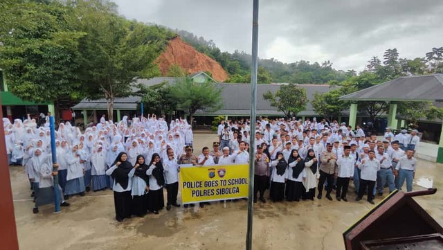 Police Go To School, Polres Sibolga Bentuk Generasi Muda Taat Hukum di MAN Kota Sibolga Polres